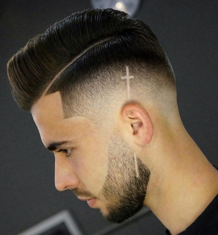 cabelo com risco masculino