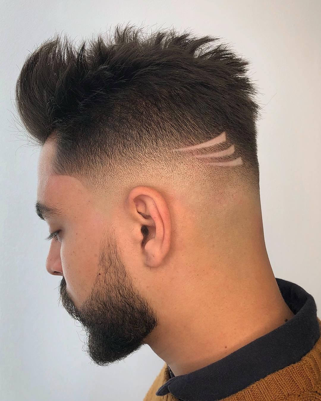 lista no cabelo de homem