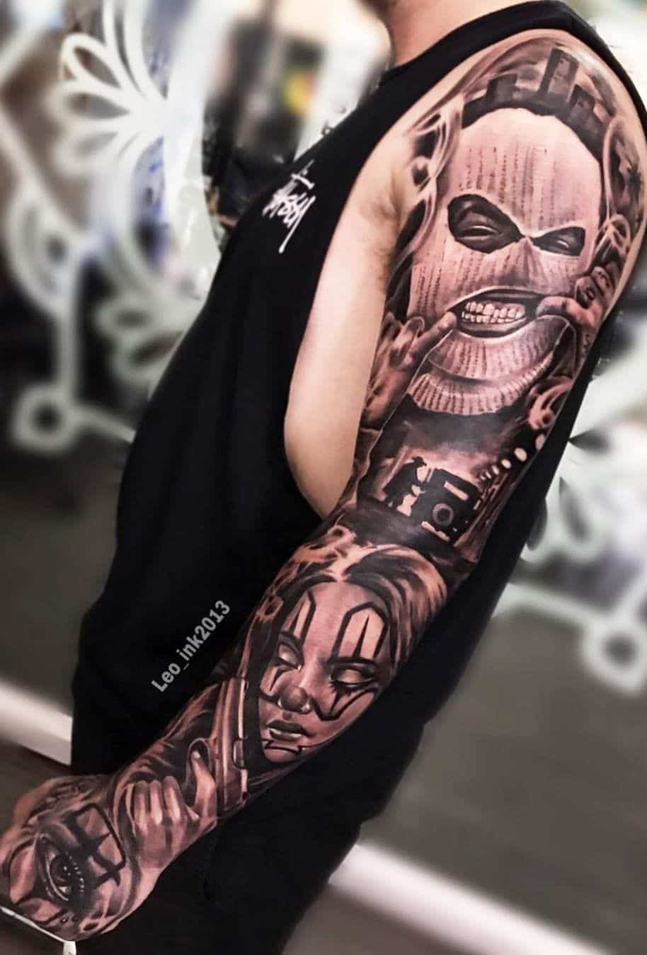 tatuagem masculina de braço fechado