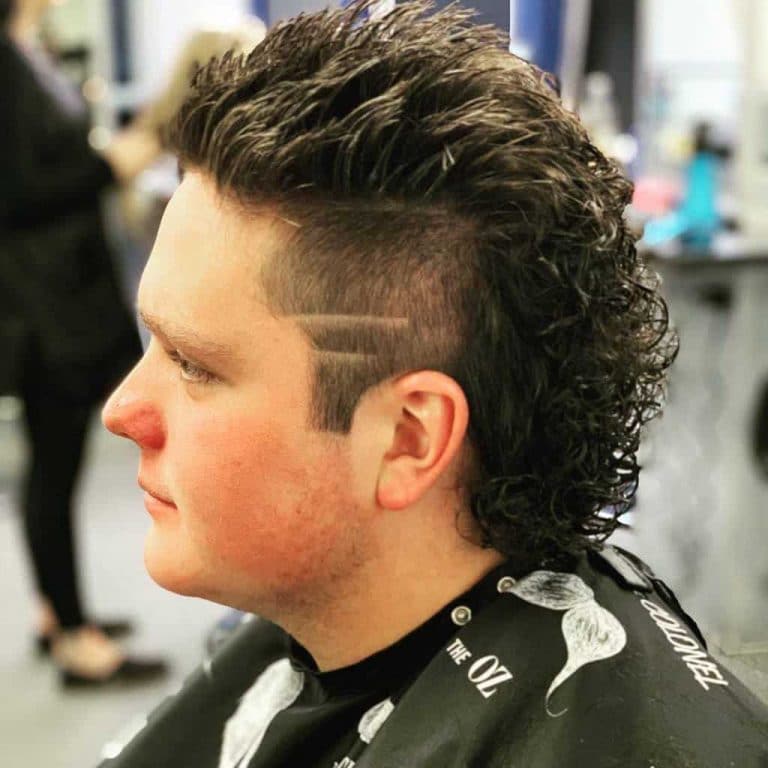 Corte Mullets masculino cacheado