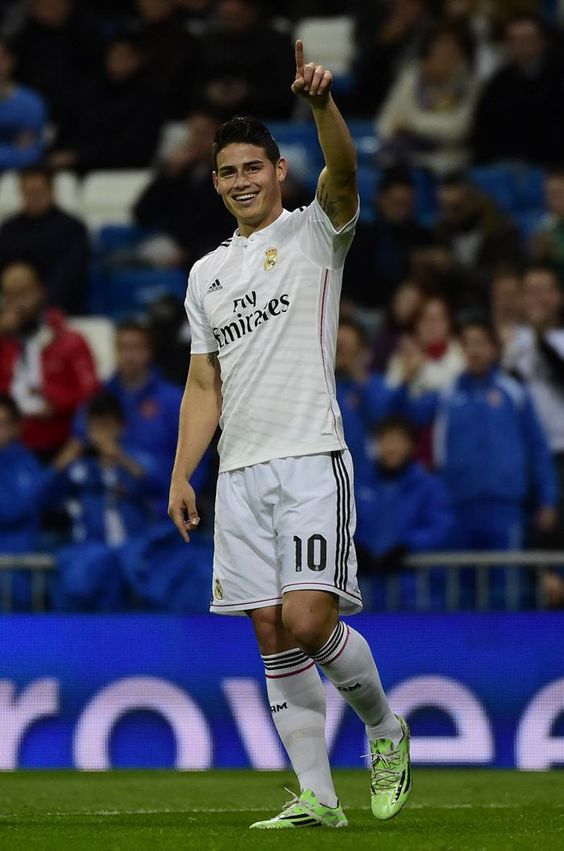 James Rodriguez com o uniforme do Real Madrid
